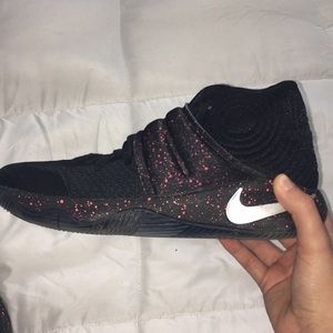 Nike Kyrie 2s
